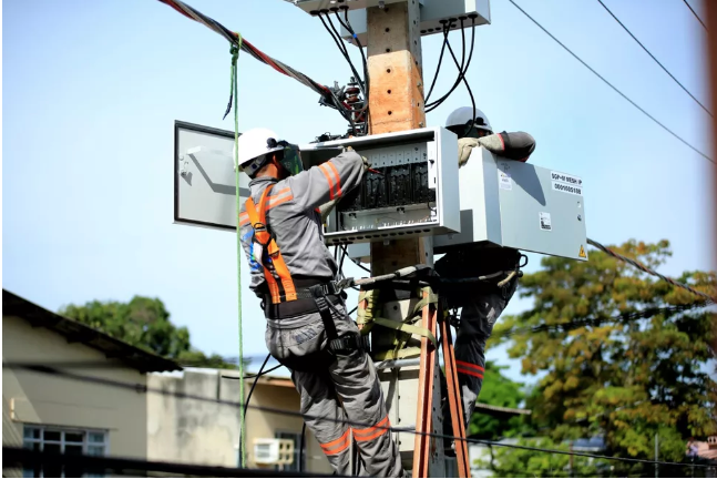 Desembargador suspende instalação de novos medidores de energia no Amazonas