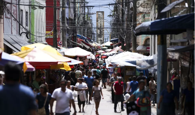 Feriado de Corpus Christi muda horários do comércio e shoppings em Manaus; confira